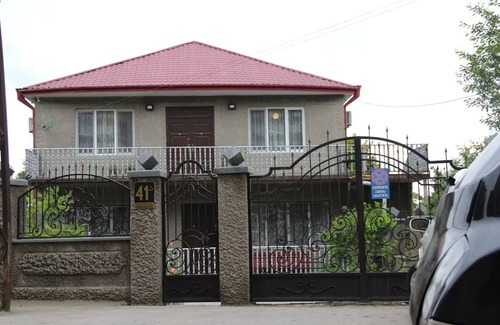 Kutaisi Apartment | Basic Roomn