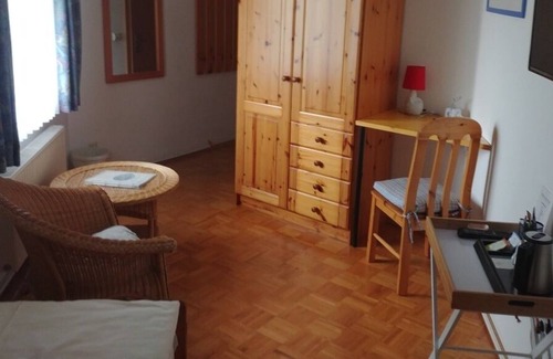 Neubulach Apartment | Basic twin room