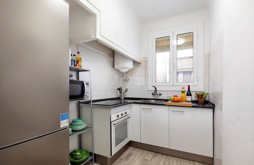 el Fort Pienc Apartment | Basic well-located Sagrada Familia Apt SF5