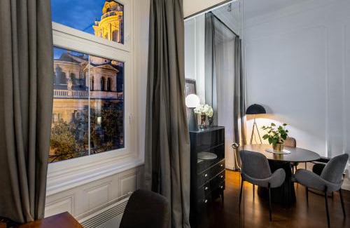Pusztavacs Apartment | BASILICA Panorama Delux Apartment