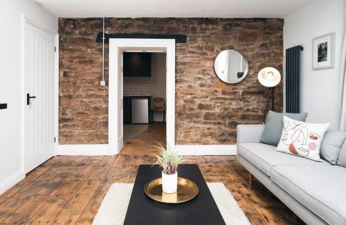 High Peak House | Basin House Peak District