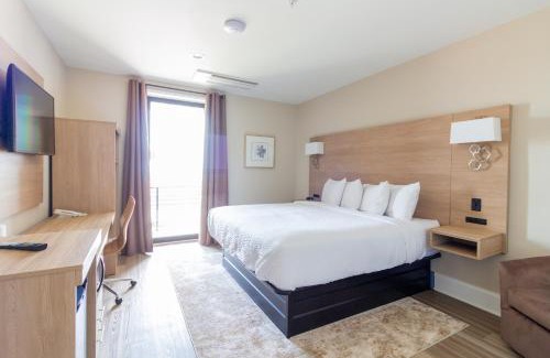 Morehead City Hotel | Bask Hotel at Big Rock Landing