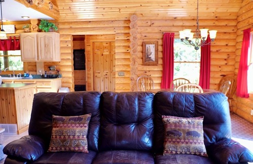 Drummond Island House | Bass Cove Cottage on Drummond Island