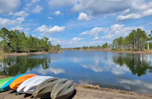 DeLand Cabin | Bass Lake cabin-Sleeps 8