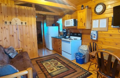 Moravia Cabin | Bass - sleeps up to four