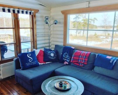Finstrom House | Bastöstugby stuga 16