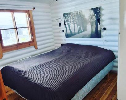 Finstrom House | Bastöstugby stuga 16