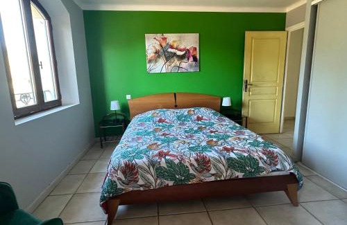 Pertuis House | BASTIDE DU DEFENDS