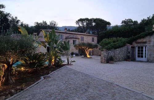 Peymeinade Villa | BASTIDE PROVENÇALE PROCHE CANNES