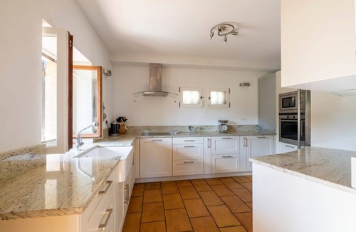 Montauroux Villa | Bastide Var - Five Bedroom Villa, Sleeps 10