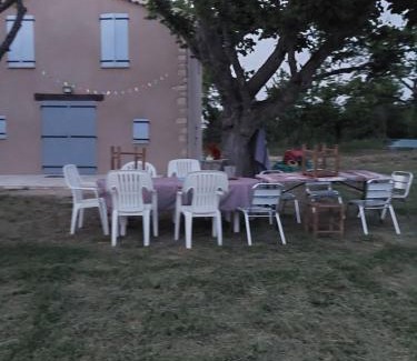 La Celle-sous-Gouzon Villa | Bastidon les tilleuls riez 04500
