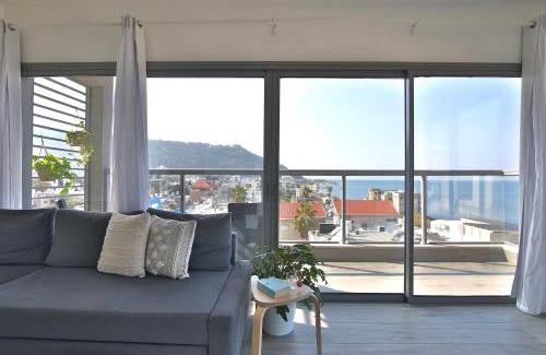 Haifa Apartment | Bat-Galim Beach Apartment