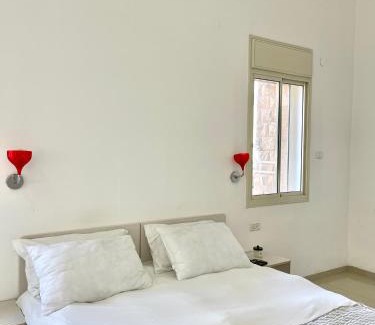 Haifa Apartment | Bat Galim - by the sea