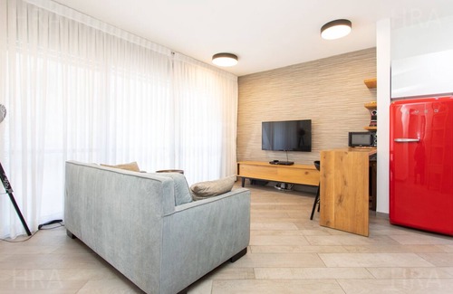 Haifa House | Bat Galim Haifa Luxury Modern Apartment Balcony Close to THE Beach Lovely View