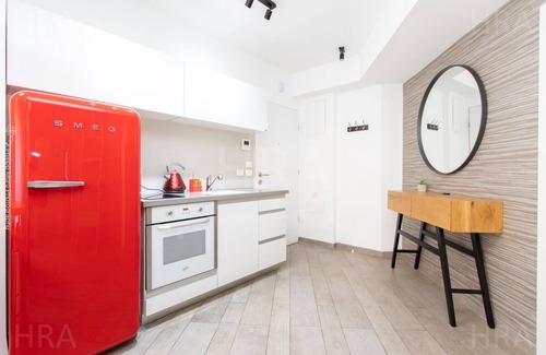 Haifa House | Bat Galim Haifa Luxury Modern Apartment Balcony Close to THE Beach Lovely View