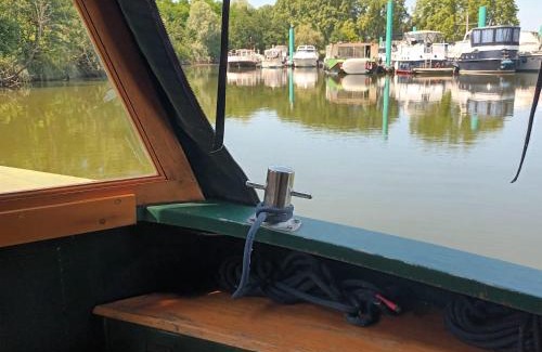 Reyssouze Boat Rental | Bateau de charme cosy