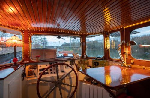 Bois Blancs Bed & Breakfast | Bateau péniche au coeur de Lille