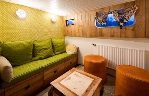 Bois Blancs Bed & Breakfast | Bateau péniche au coeur de Lille