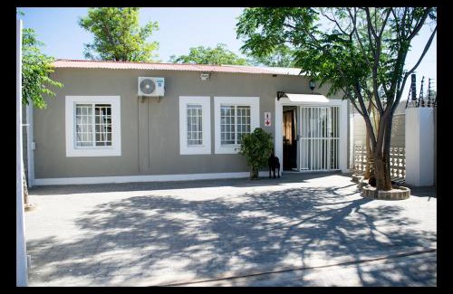 Windhoek Apartment | Bateleur Self Catering cc