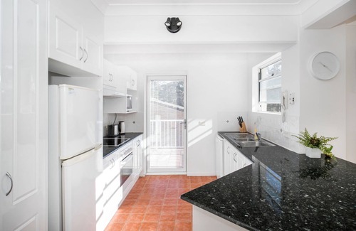 Denhams Beach Apartment | Batemans Bay’s Beach Holiday apartment 200 mts to Denhams and Surf Beach.