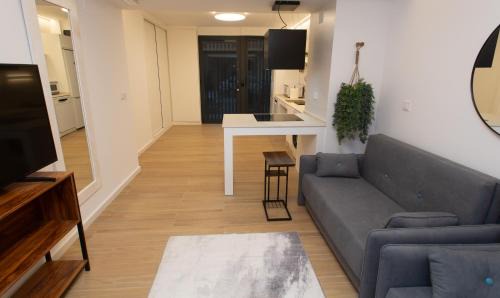 En Corts Apartment | BatFlats - RUZAFA