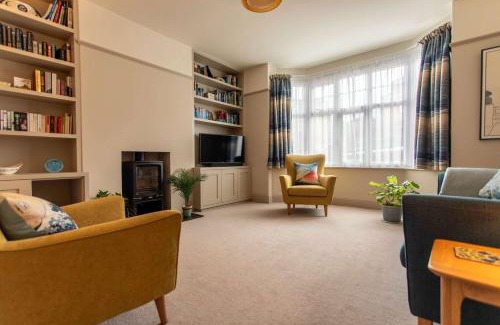 Bath House | Bath City Haven with Free Parking