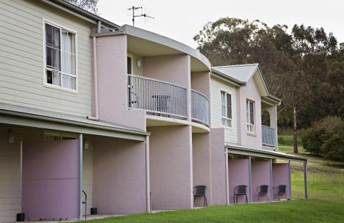 Mount Panorama Hotel | BATHURST GOLDFIELDS MOTEL at 428 CONROD STRAIGHT MOUNT PANORAMA