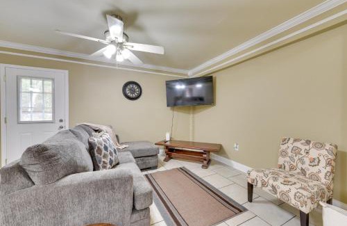 Scotlandville House | Baton Rouge Vacation Rental with Yard 10 Mi to LSU!