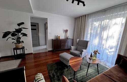 Pszczyna Apartment | BATOREGO FLATS No 13 Pszczyna - Walk to Castle - Apartment with Parking, Balcony, Elevator, Fast WiFi