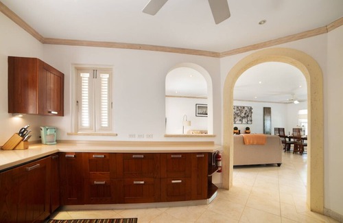 Little Battaleys Villa | Battaleys Mews 22 - Summer specials being offered