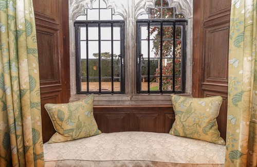Maidstone Cottage | BATTEL HALL, family friendly, luxury holiday cottage in Hollingbourne