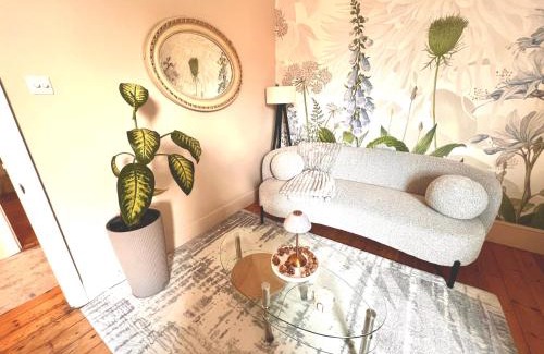 Queenstown Apartment | Battersea park & Power station elegant 2-bed