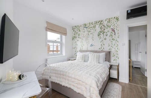 Queenstown Apartment | Battersea Park & Power Station, USA Embassy Newly renovated elegant 2bed
