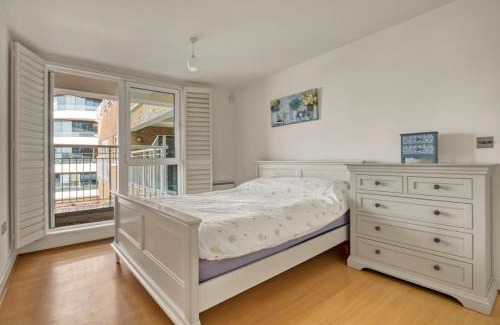 St. Mary's Park Apartment | Battersea Thames-Side