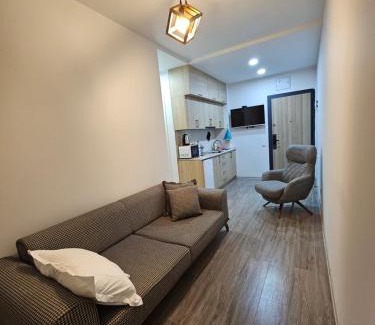 Mtsvane Kontskhi Apartment | Batumi Green House, DNK 61