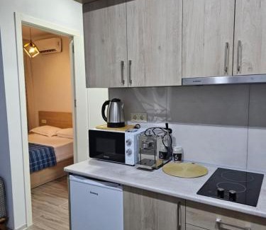 Mtsvane Kontskhi Apartment | Batumi Green House, DNK 61