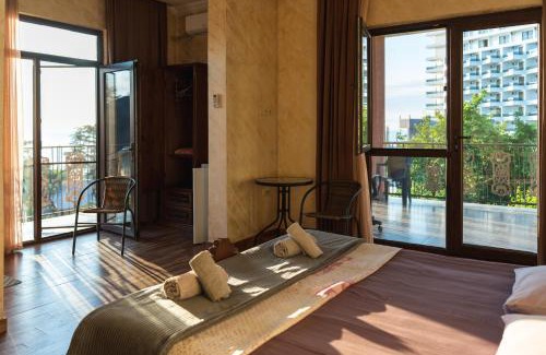 Makhinjauri House | Batumi Homestay at Tamar Mephe Avenue