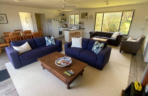 Venus Bay House | Baudin's By The Bay- for the whole family. Pets included!