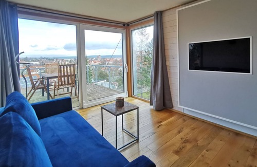 Mühlhausen Apartment | Baumhaus Abgehoben - Baumhaus und Loungehaus Übernachtung - Roland Barche