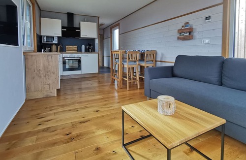 Mühlhausen Apartment | Baumhaus Aufgehoben - Baumhaus und Loungehaus Übernachtung - Roland Barche