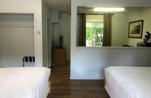Creston Hotel | Bavarian Orchard Motel
