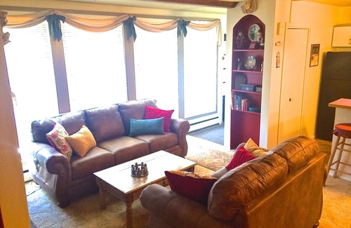 Vail Condo | Bavarian-Style Mountain Getaway 2BR/2BA Steps to Vail Village