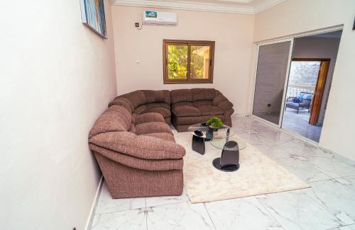 Komo-Mondah House | Bavil Home