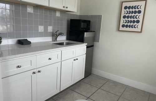 Bay Esplanade Apartment | Bay Apartment by the Water 1