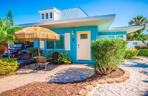 Anna Maria House | Bay Breeze Cottages #2