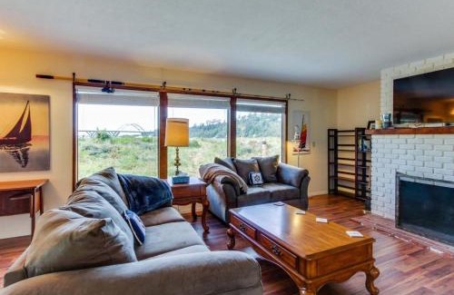 Waldport House | Bay Bridge Beach House