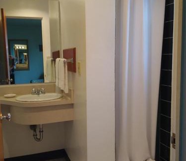 North Bend Hotel | Bay Bridge Motel