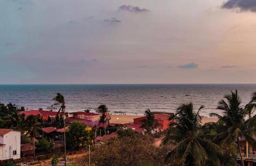 Baga House | Bay By the Beach