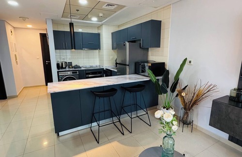 Dubai Marina Apartment | Bay Central 1 BDR Sea and Canal View, Dubai Marina