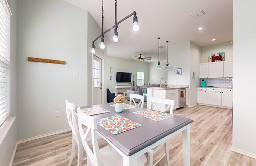 Rockport House | Bay-Facing Coastal Modern Cottage-Outdoor Hangout w/pool-Access to Rockport